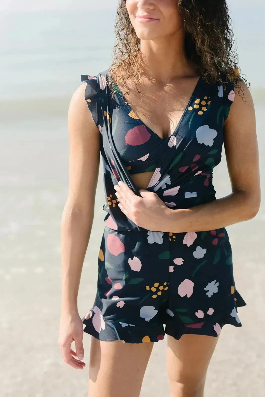 Seamless One-Piece Swimsuit with Chest Pad – Soft, Flattering Swimwear
