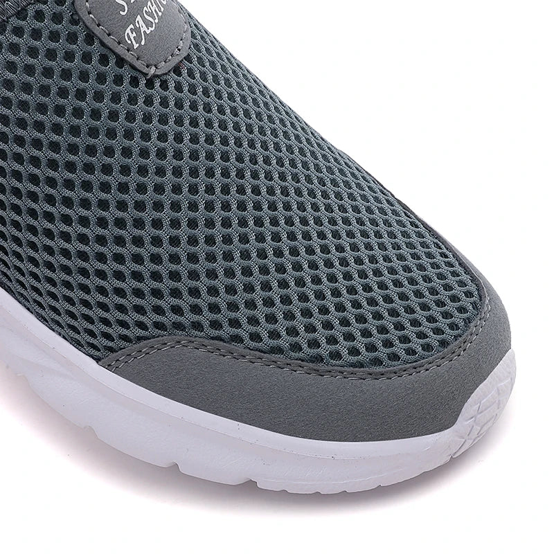 Men’s Breathable Slip-On Mesh Slippers – Lightweight Summer Flats